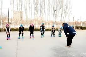 亚特兰大勇士队罗纳德·阿库尼亚达成史上首个“40 轰 + 70 盗”赛季