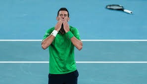 雷迪克终于看明白了！发布会高度称赞詹姆斯与东契奇挡拆配合，默契堪称无解